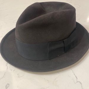 Vintage men’s Dobbs of fifth avenue wool fedora